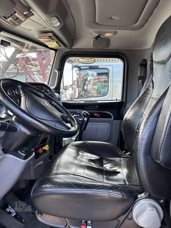 Truck Thumbnail 6