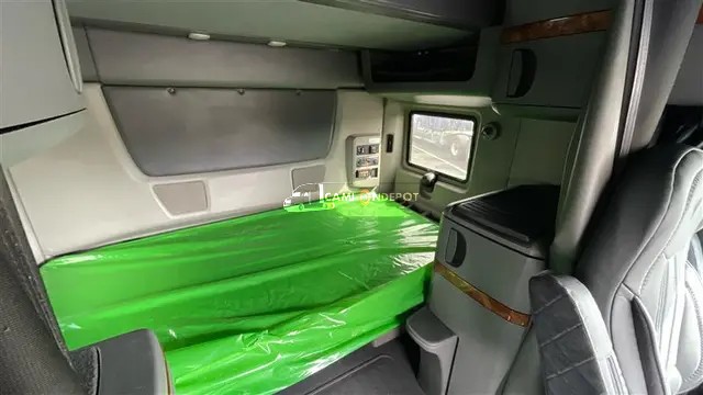 Truck Thumbnail 5