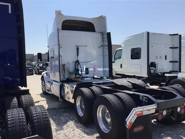 Truck Thumbnail 4