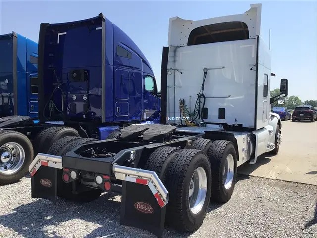 Truck Thumbnail 2