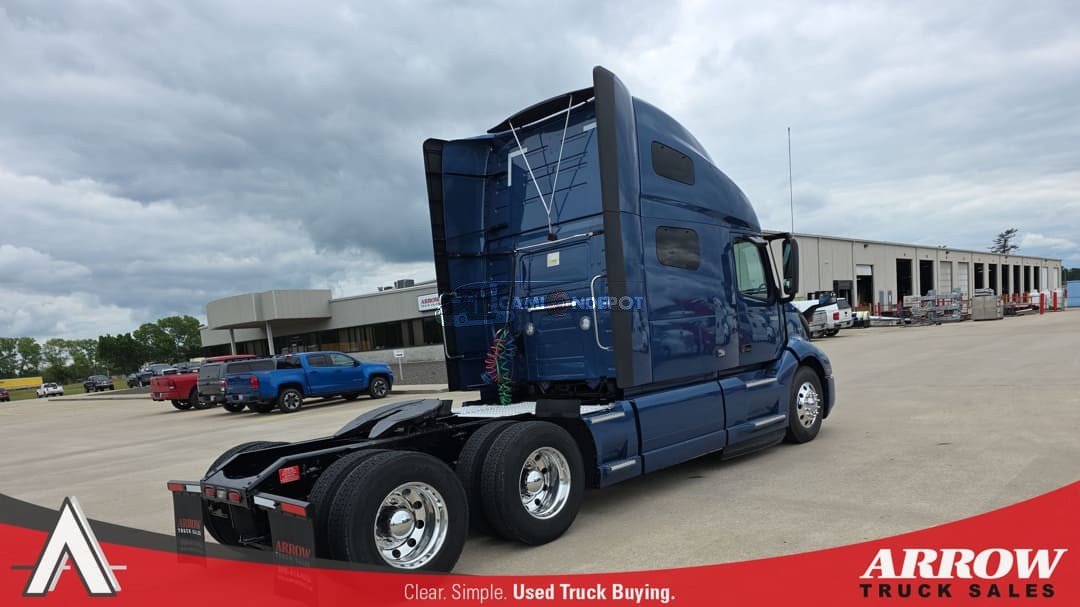 Truck Thumbnail 2