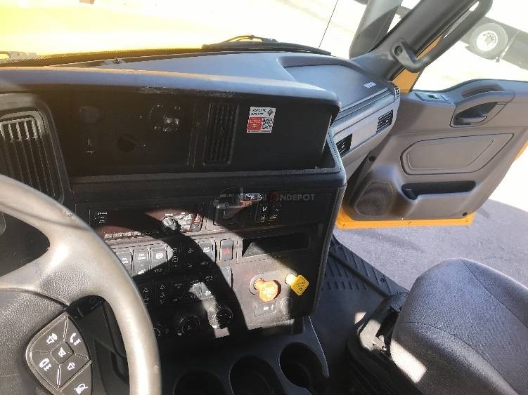 Truck Thumbnail 9