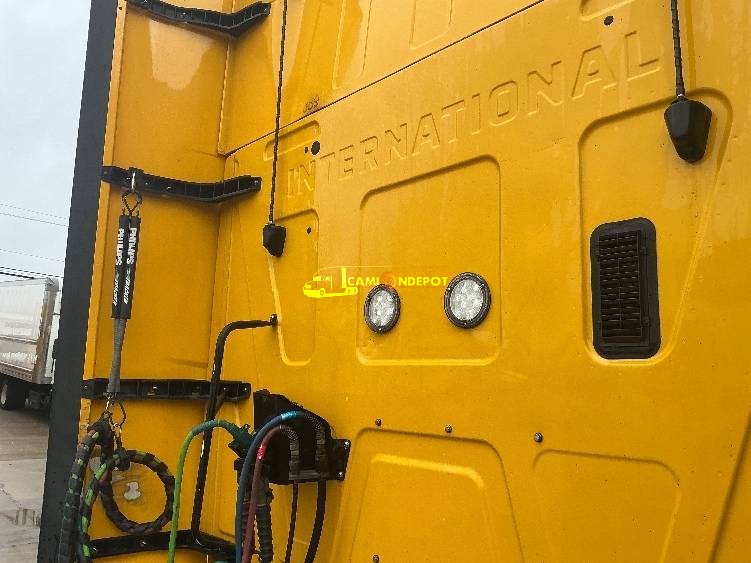 Truck Thumbnail 14