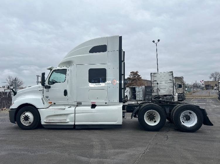 Truck Thumbnail 4