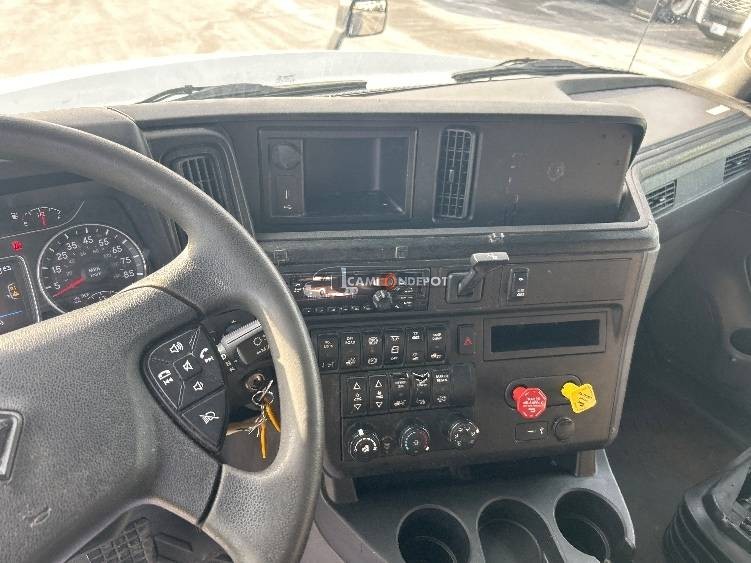 Truck Thumbnail 8