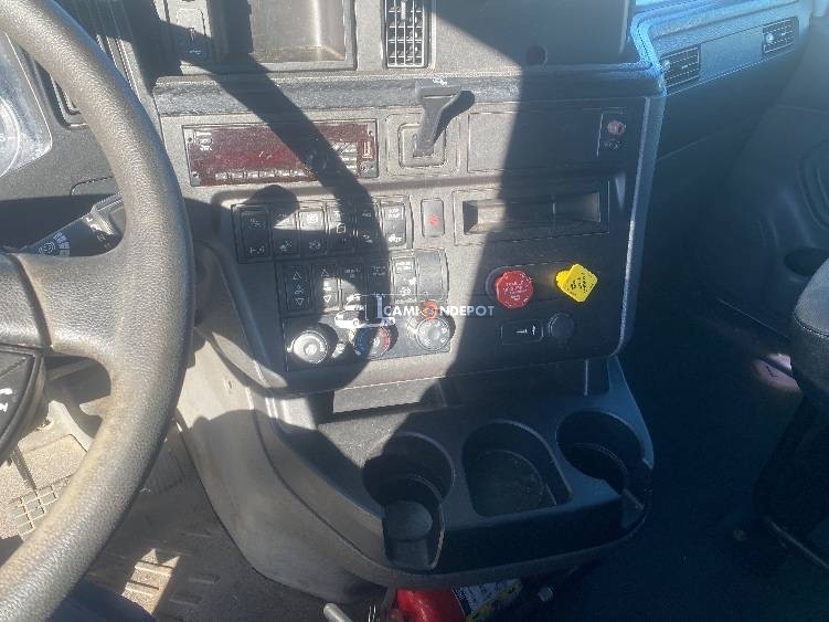Truck Thumbnail 8