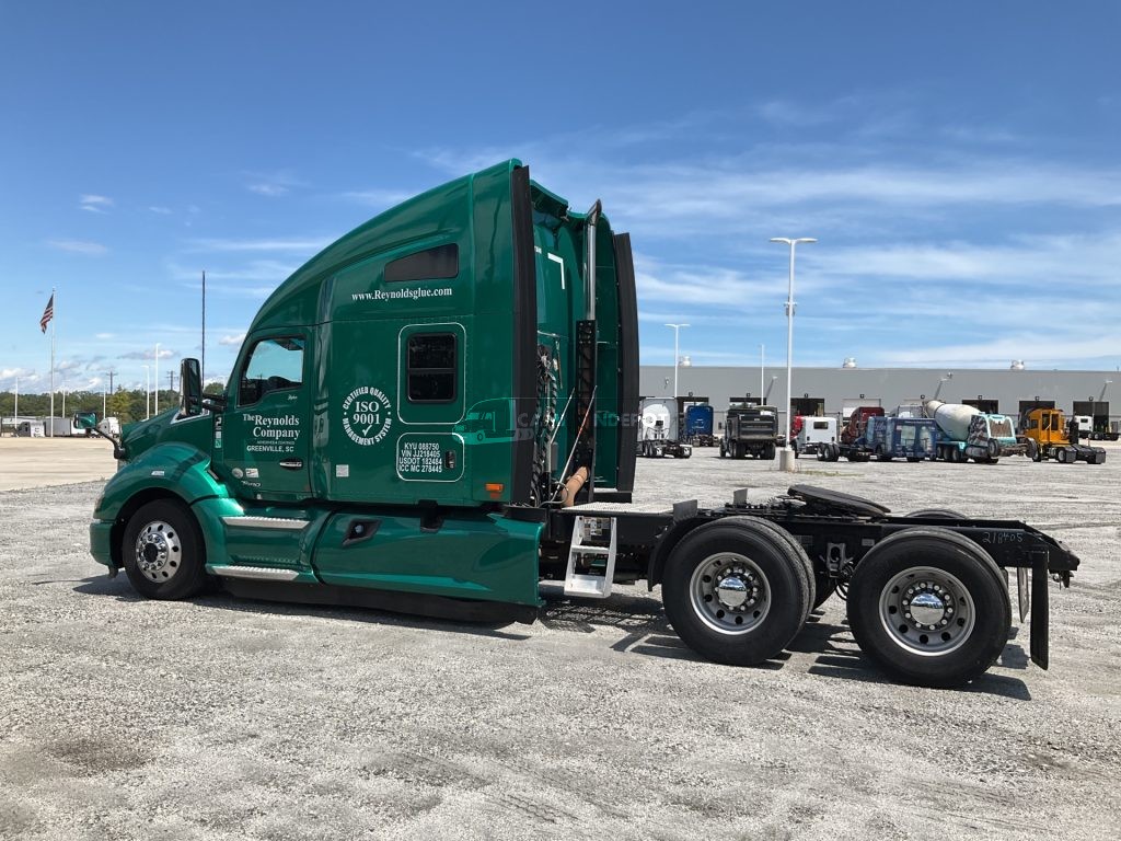 Truck Thumbnail 3