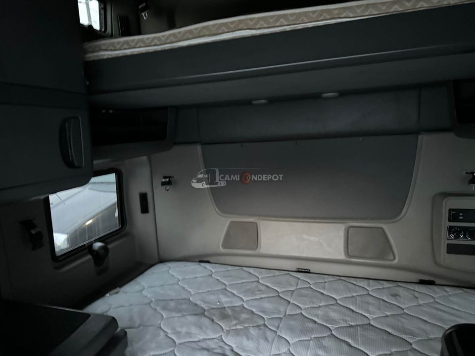 Truck Thumbnail 4