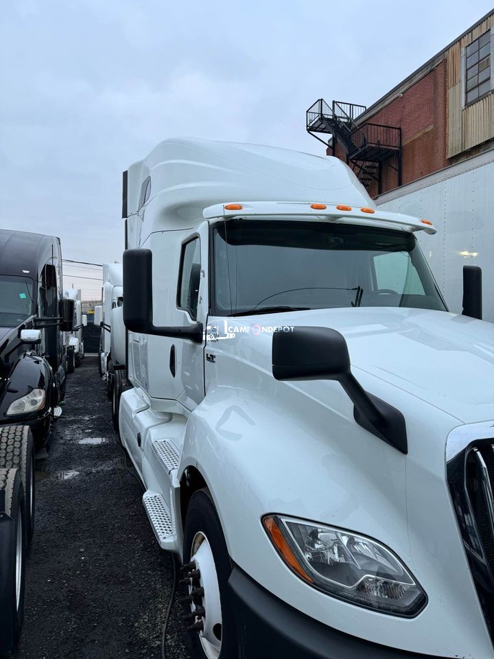 Truck Thumbnail 2