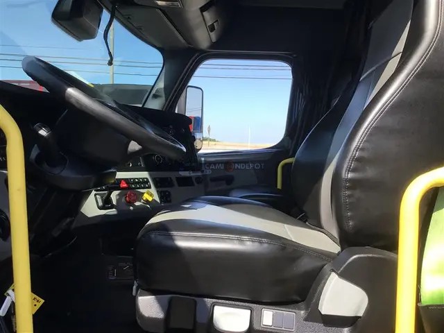 Truck Thumbnail 3