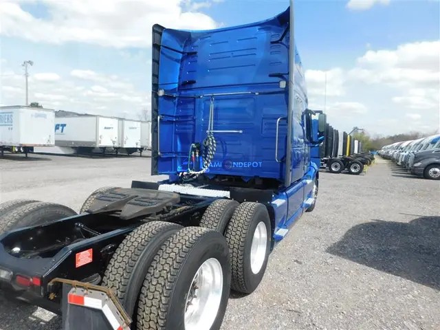Truck Thumbnail 2