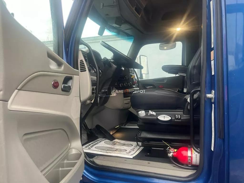 Truck Thumbnail 3