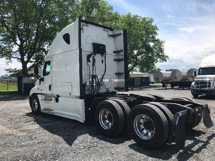 Truck Thumbnail 5