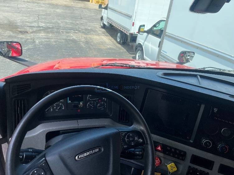 Truck Thumbnail 8