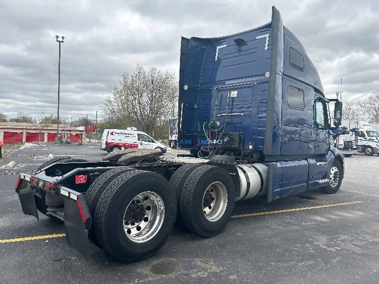 Truck Thumbnail 6