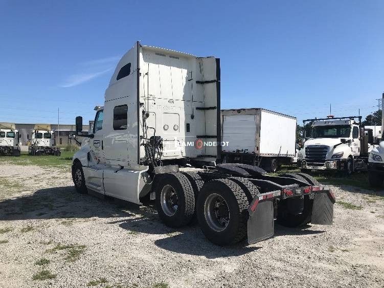 Truck Thumbnail 3