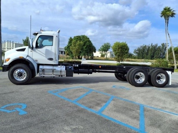 Truck Thumbnail 3