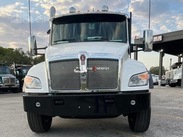 Truck Thumbnail 2