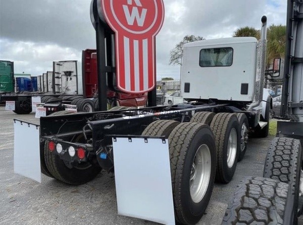 Truck Thumbnail 3