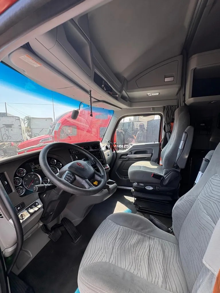 Truck Thumbnail 3
