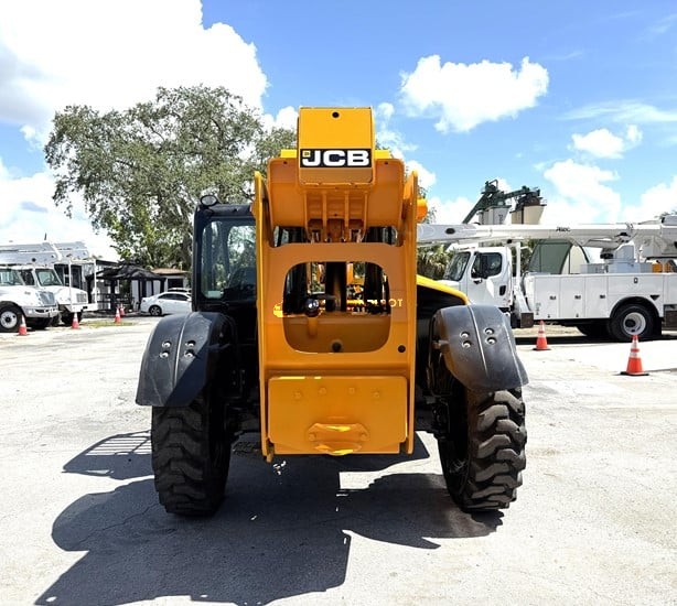 Truck Thumbnail 2