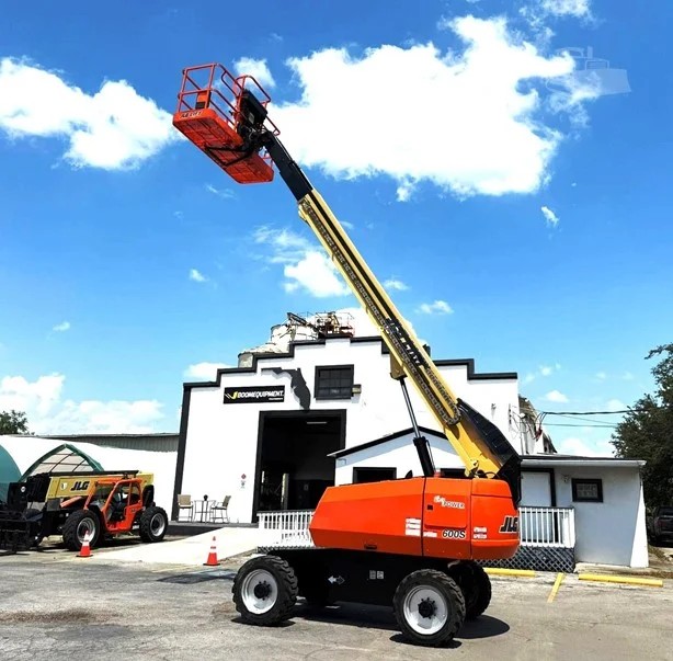 Truck Thumbnail 2