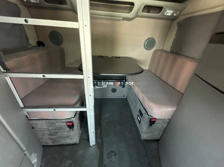 Truck Thumbnail 10