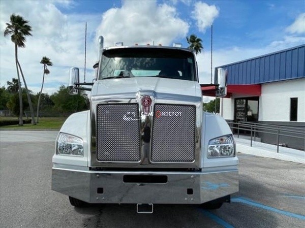 Truck Thumbnail 2