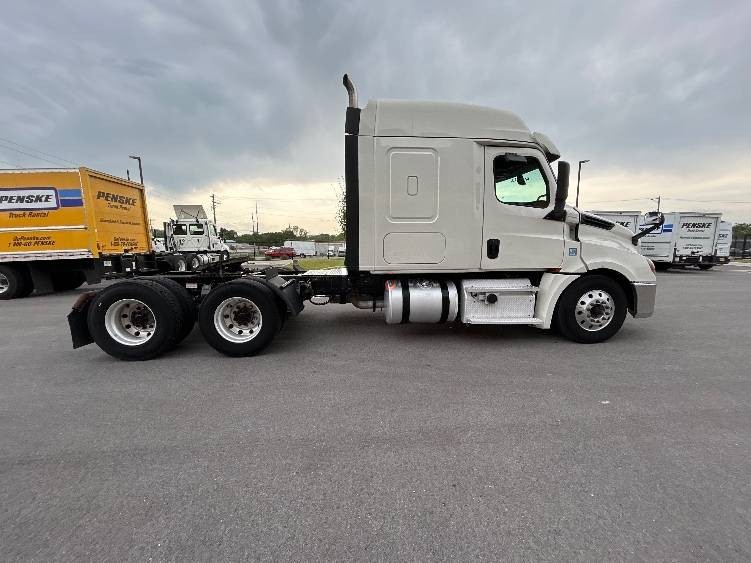 Truck Thumbnail 8