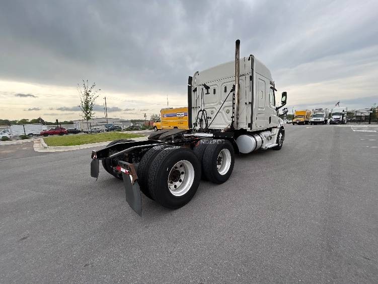 Truck Thumbnail 7