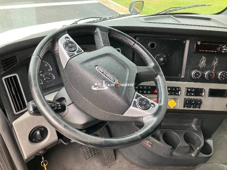 Truck Thumbnail 9