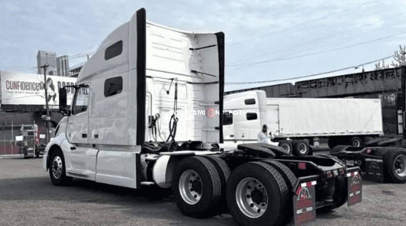 Truck Thumbnail 3