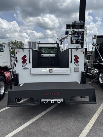 Truck Thumbnail 4