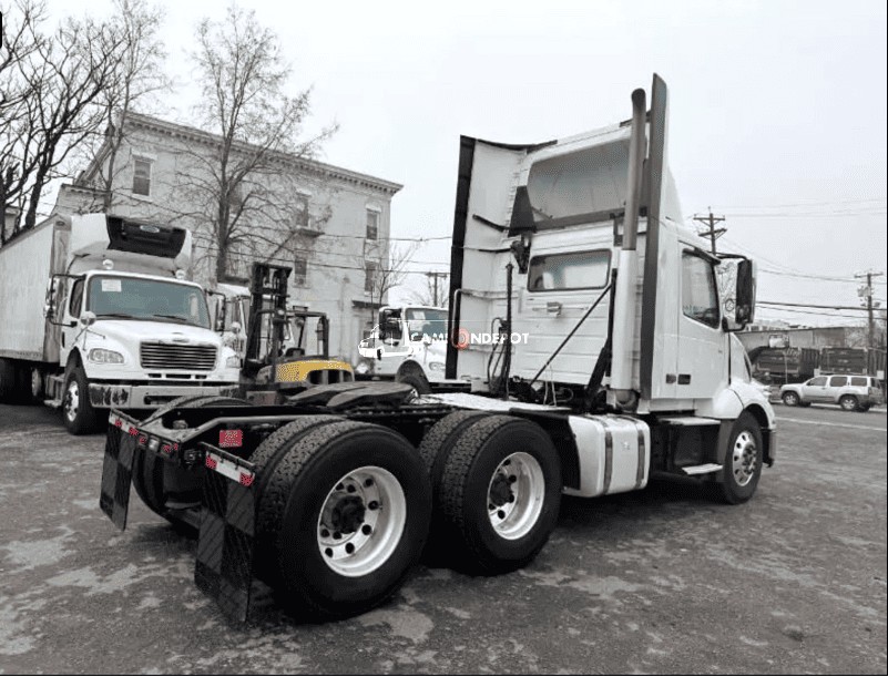 Truck Thumbnail 3