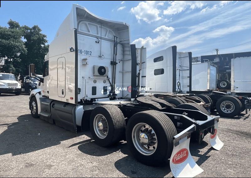 Truck Thumbnail 3
