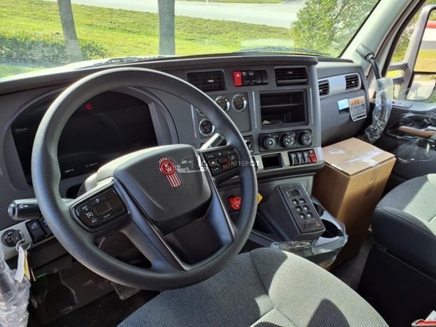 Truck Thumbnail 4