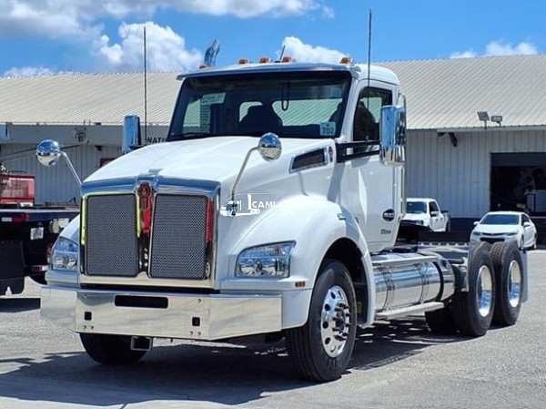 Truck Thumbnail 2