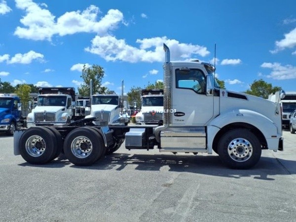 Truck Thumbnail 3