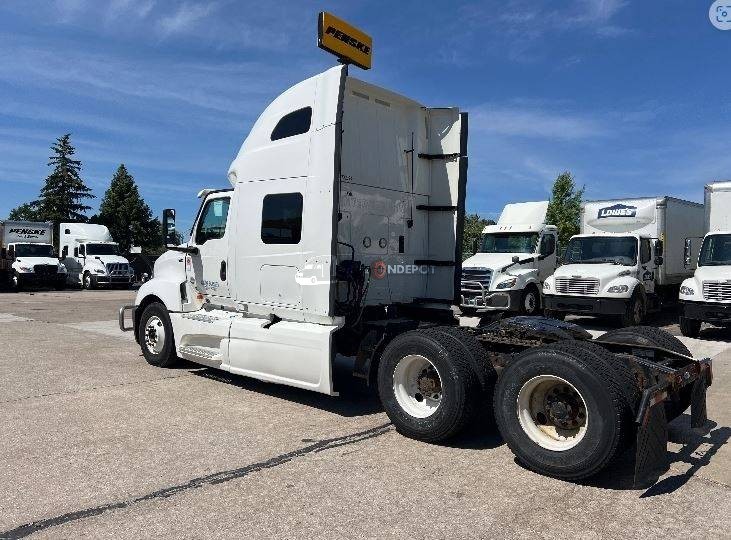 Truck Thumbnail 5
