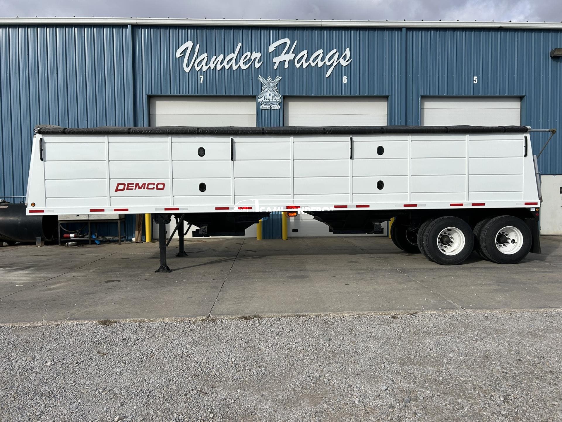 Truck Thumbnail 2