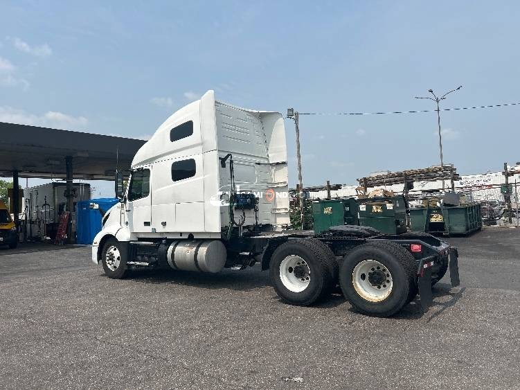 Truck Thumbnail 5