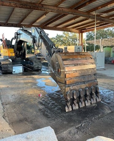 Truck Thumbnail 2