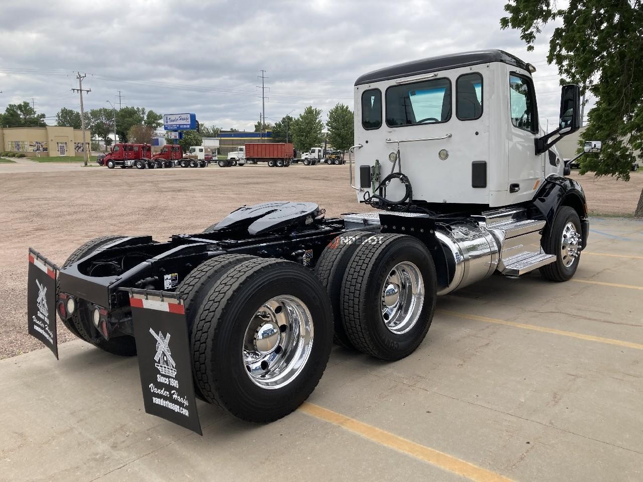 Truck Thumbnail 2