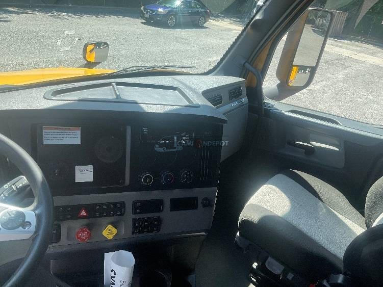 Truck Thumbnail 7