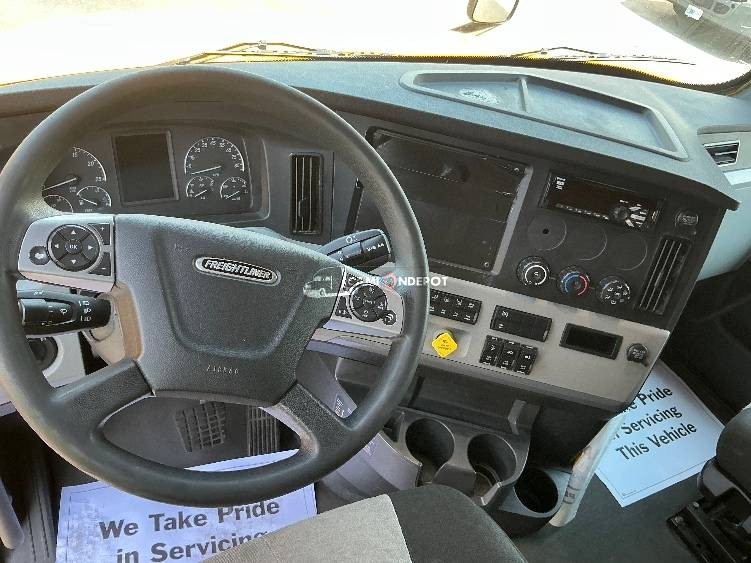 Truck Thumbnail 6
