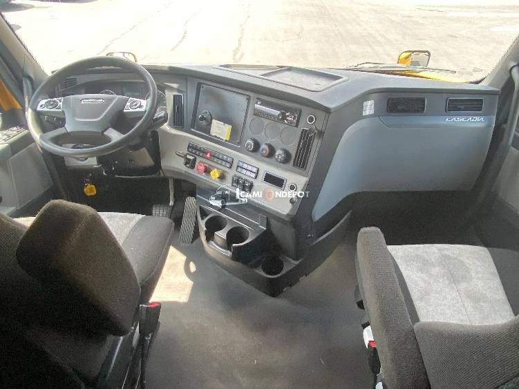 Truck Thumbnail 7