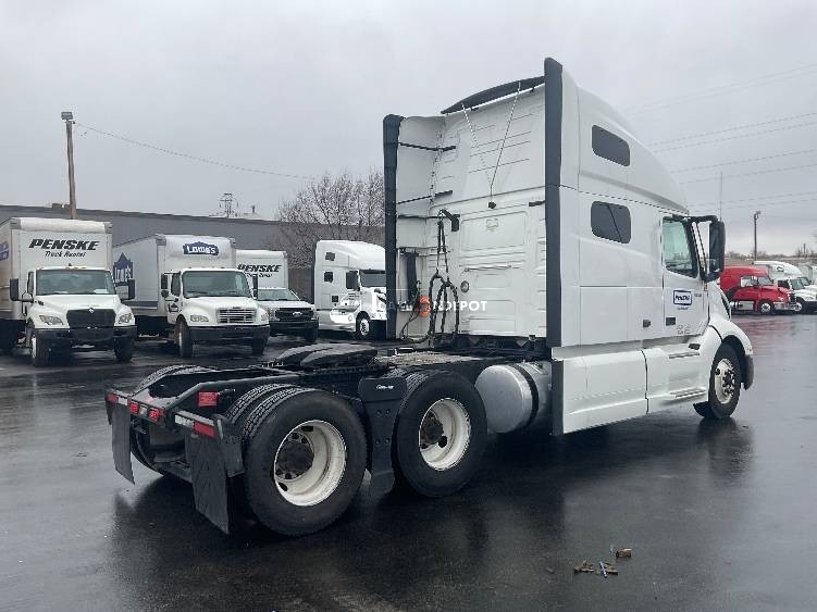 Truck Thumbnail 7