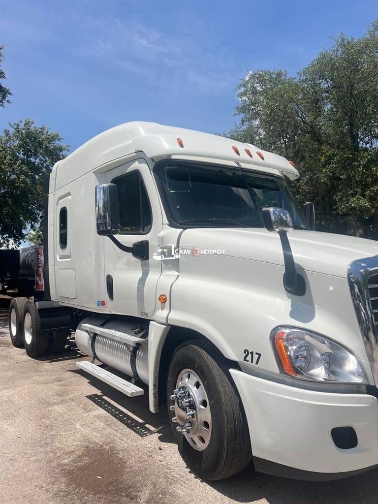 Truck Thumbnail 3