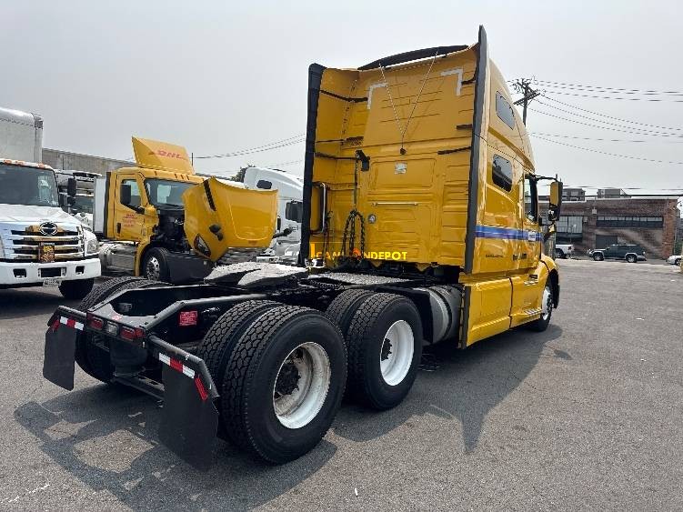 Truck Thumbnail 5