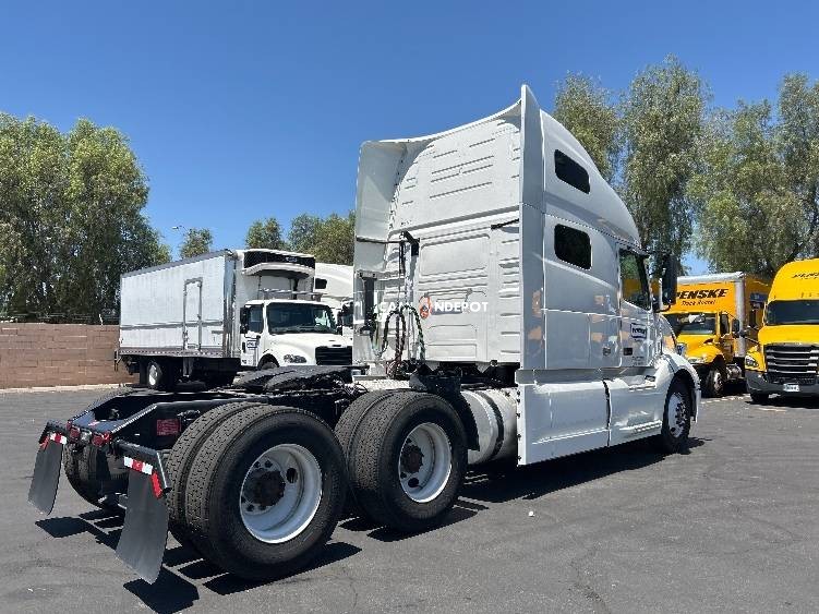 Truck Thumbnail 6
